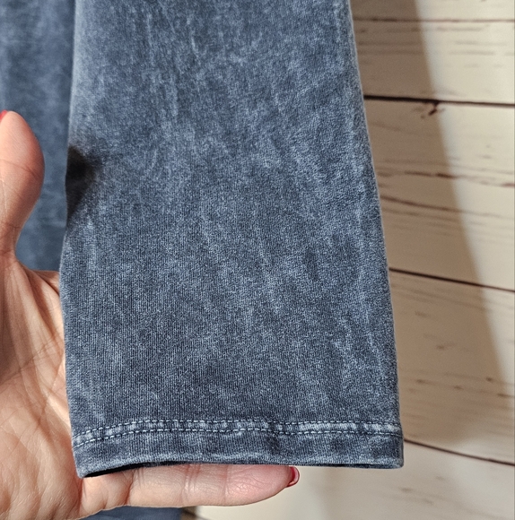 Chalet Navy Blue Long Sleeve Asymmetrical Tunic - Picture 8 of 15